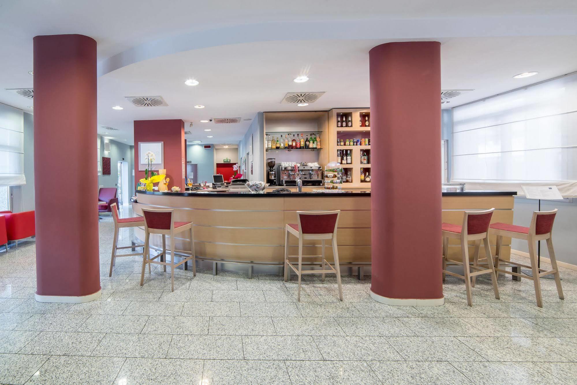Idea Mirafiori Hotel 3*
